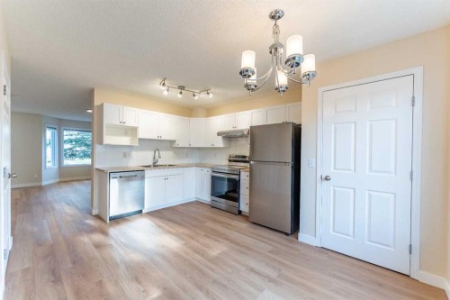 7415 26A Street Se, Calgary, AB 