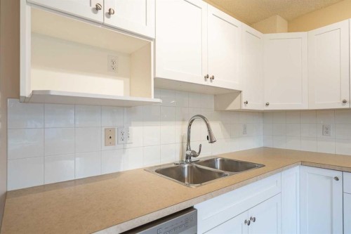 7415 26A Street Se, Calgary, AB 