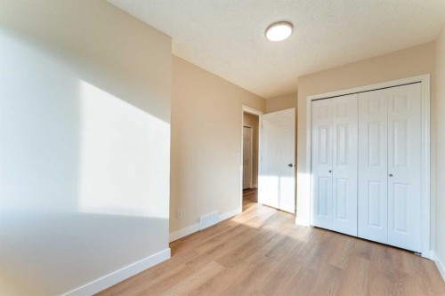 7415 26A Street Se, Calgary, AB 