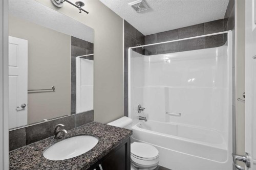 129 Everhollow Rise Sw, Calgary, AB 