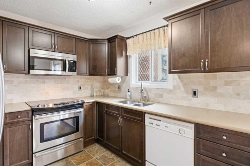 30 Bermuda Drive Nw, Calgary, AB 
