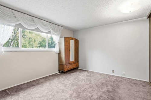 30 Bermuda Drive Nw, Calgary, AB 