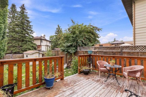 30 Bermuda Drive Nw, Calgary, AB 