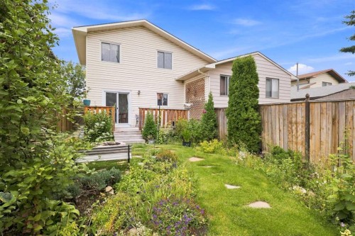 30 Bermuda Drive Nw, Calgary, AB 