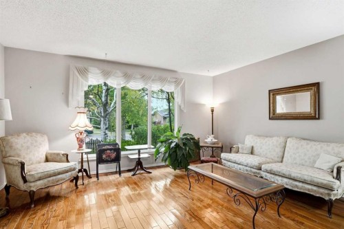 30 Bermuda Drive Nw, Calgary, AB 