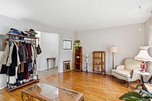 30 Bermuda Drive Nw, Calgary, AB 