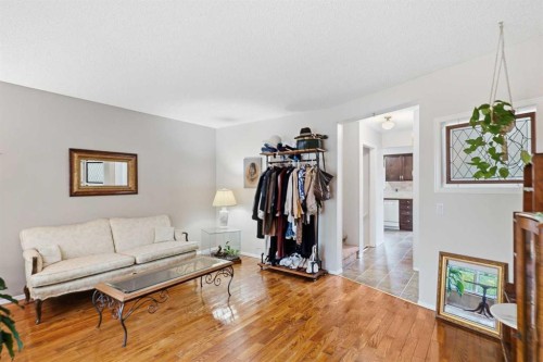 30 Bermuda Drive Nw, Calgary, AB 
