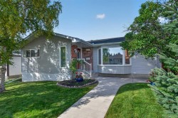 187 Silver Brook Road NW Calgary, AB T3B 3H9