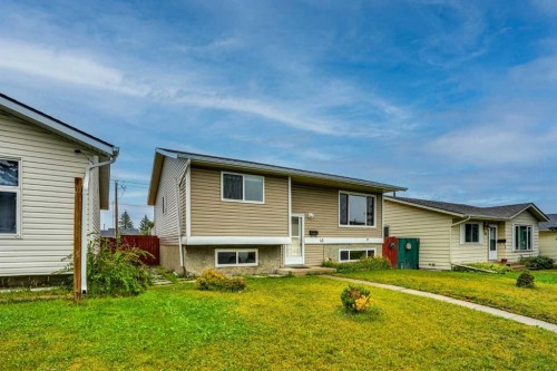 48 Falton Rise Ne, Calgary, AB 