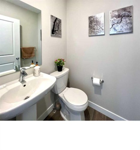 148 Carrington Boulevard Nw, Calgary, AB - Indoor Photo Showing Bathroom