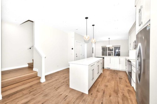 245 Walcrest Way Se, Calgary, AB 