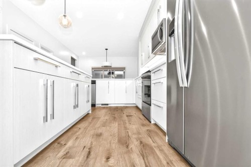 245 Walcrest Way Se, Calgary, AB 
