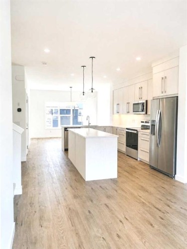 245 Walcrest Way Se, Calgary, AB 