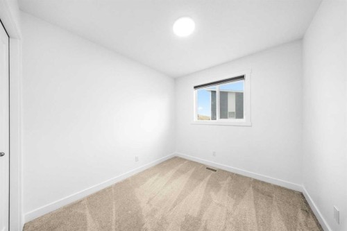 144 Walden Lane Se, Calgary, AB 