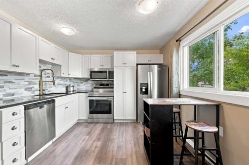 27 Erin Grove Close Se, Calgary, AB 