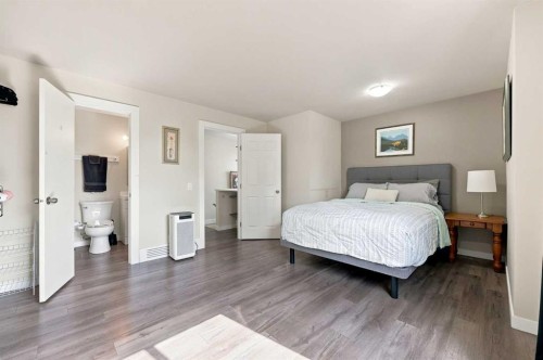27 Erin Grove Close Se, Calgary, AB 