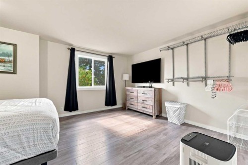 27 Erin Grove Close Se, Calgary, AB 