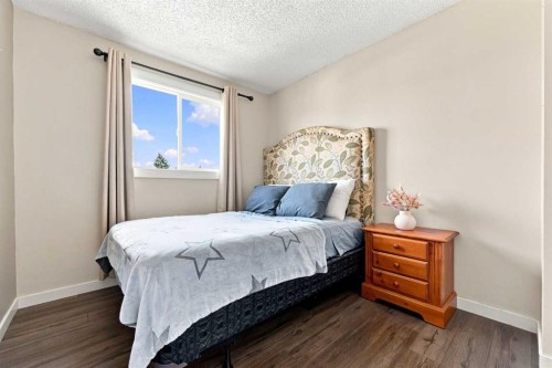 27 Erin Grove Close Se, Calgary, AB 