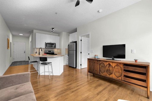 201-176 Kananaskis Way, Canmore, AB 