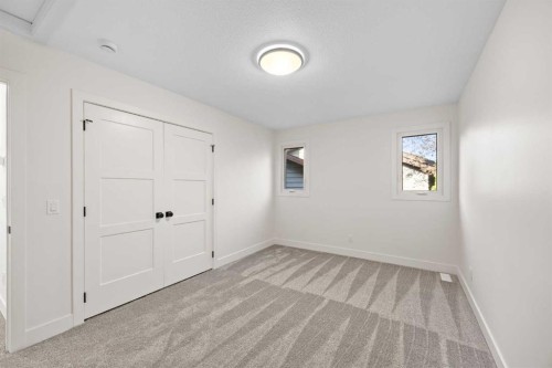 44 Canterbury Drive Sw, Calgary, AB 