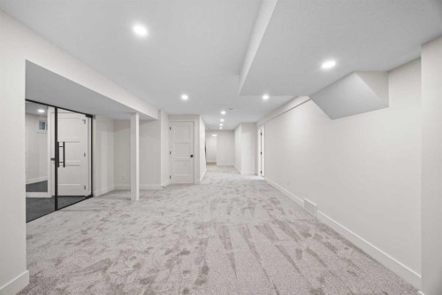 44 Canterbury Drive Sw, Calgary, AB 