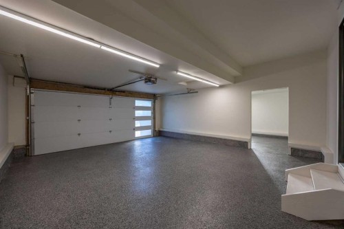 44 Canterbury Drive Sw, Calgary, AB 