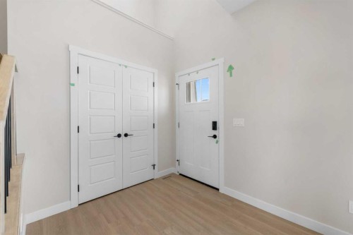 8 Snowberry Common Se, Calgary, AB 