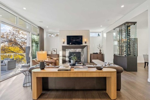 2407 13 Avenue Nw, Calgary, AB 