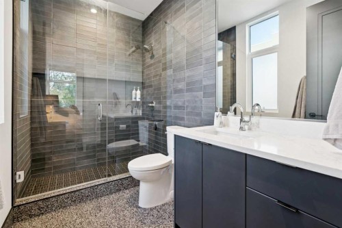 2407 13 Avenue Nw, Calgary, AB 