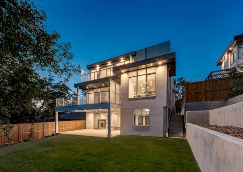 2407 13 Avenue Nw, Calgary, AB 