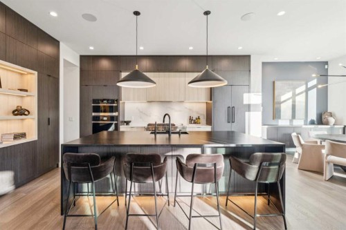 2407 13 Avenue Nw, Calgary, AB 