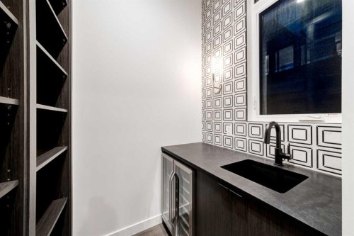 2407 13 Avenue Nw, Calgary, AB 