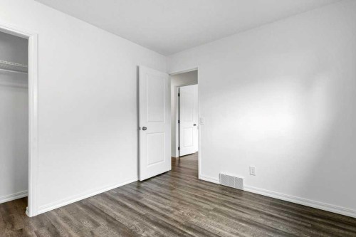 844 Rundlecairn Way Ne, Calgary, AB 