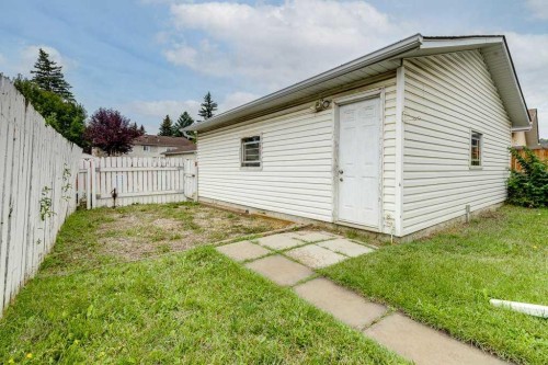 844 Rundlecairn Way Ne, Calgary, AB 