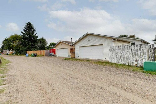 844 Rundlecairn Way Ne, Calgary, AB 