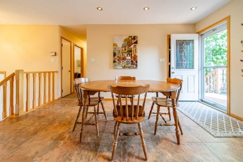 116 Queensland Place Se, Calgary, AB 