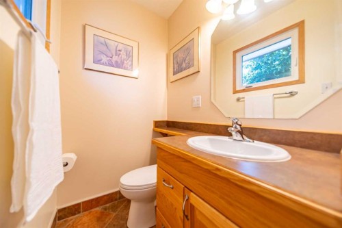 116 Queensland Place Se, Calgary, AB 
