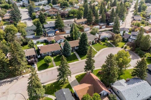 116 Queensland Place Se, Calgary, AB 