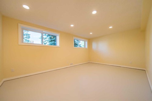 116 Queensland Place Se, Calgary, AB 