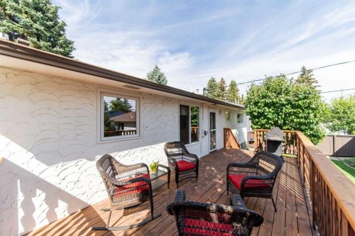 116 Queensland Place Se, Calgary, AB 