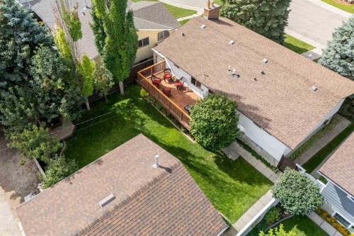 116 Queensland Place Se, Calgary, AB 