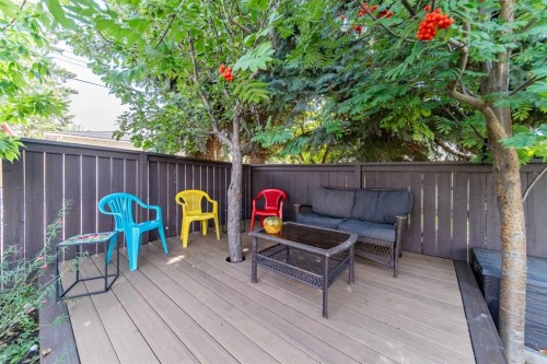 116 Queensland Place Se, Calgary, AB 