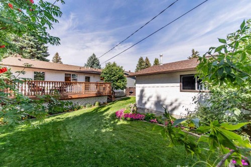 116 Queensland Place Se, Calgary, AB 