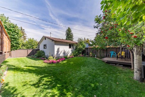 116 Queensland Place Se, Calgary, AB 