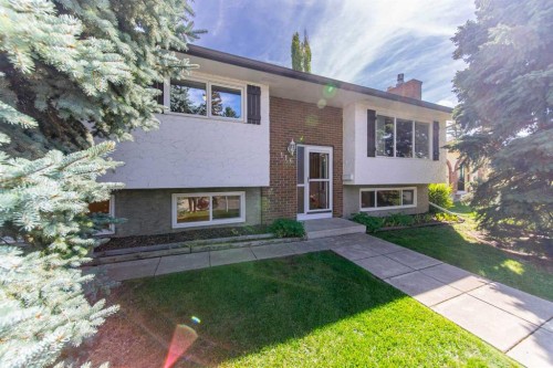116 Queensland Place Se, Calgary, AB 