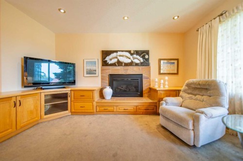 116 Queensland Place Se, Calgary, AB 