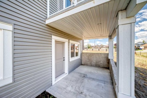65 Lakes Estates Circle, Strathmore, AB 