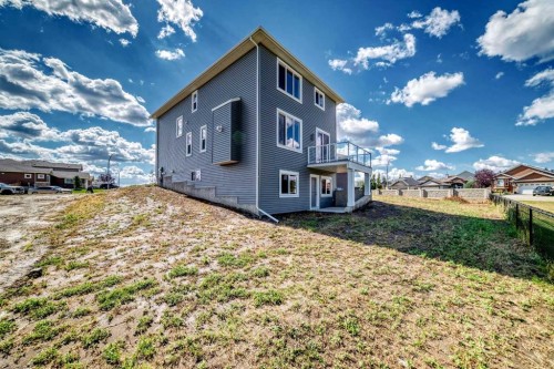 65 Lakes Estates Circle, Strathmore, AB 