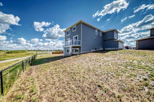 65 Lakes Estates Circle, Strathmore, AB 