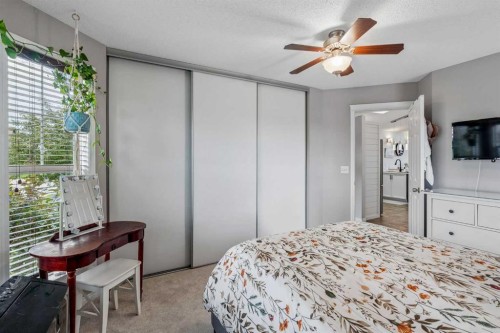 2046 New Brighton Gardens Se, Calgary, AB 